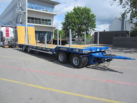 Goldhofer TU-L 4 Heavy trailer