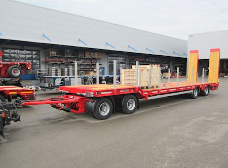 Goldhofer TU-L 4 Heavy trailer