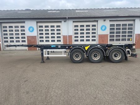 LAG 30+20 fods containerchassis Fahrgestell