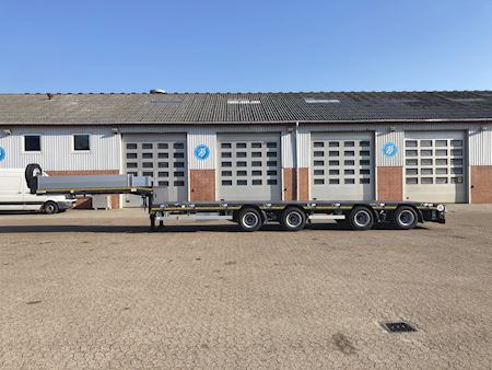 Goldhofer STN-L 4 Stepstar Low loader