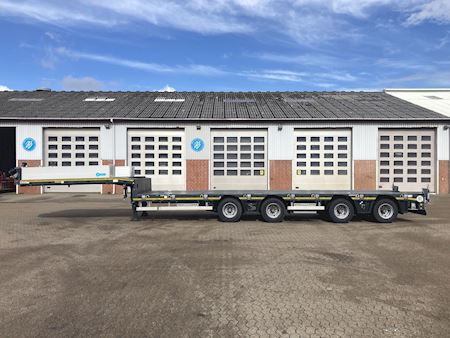 Goldhofer STN-L 4 Stepstar Heavy trailer