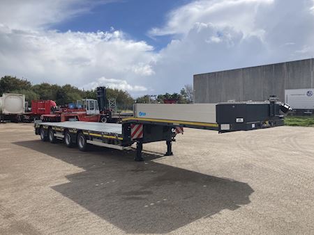 Goldhofer STN-L 4 Stepstar Low loader